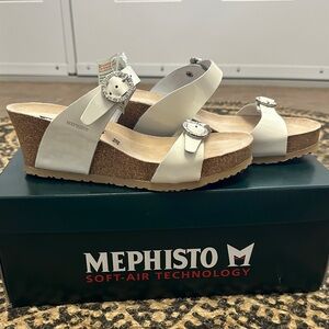 Sz 38 NWT Mephisto White Patent Leather Cork Wedge Sandals
